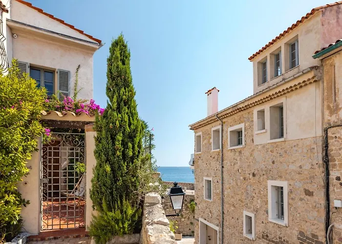 Logement Cosy Au Coeur Des Remparts/Vieil Antibes