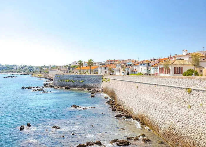 Logement Cosy Au Coeur Des Remparts/Vieil Antibes